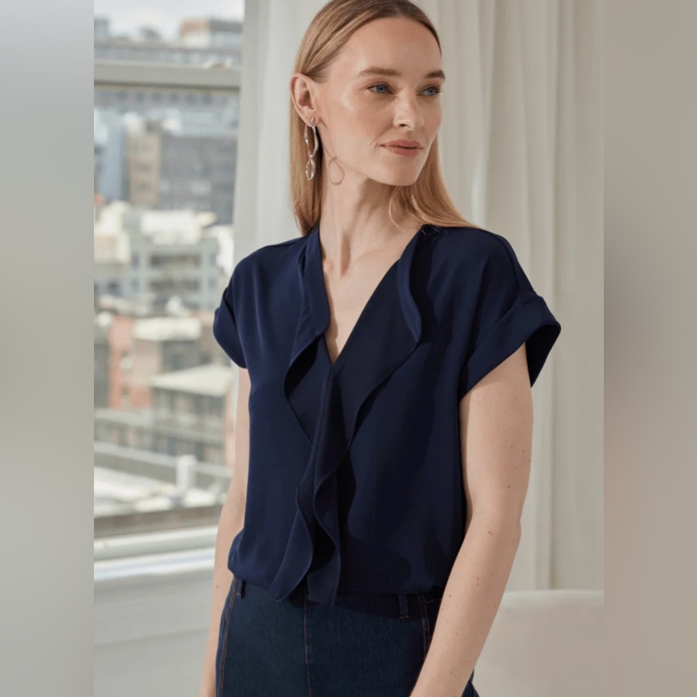 NWT - Lysse Aurelia Flowy Stretch Woven Top